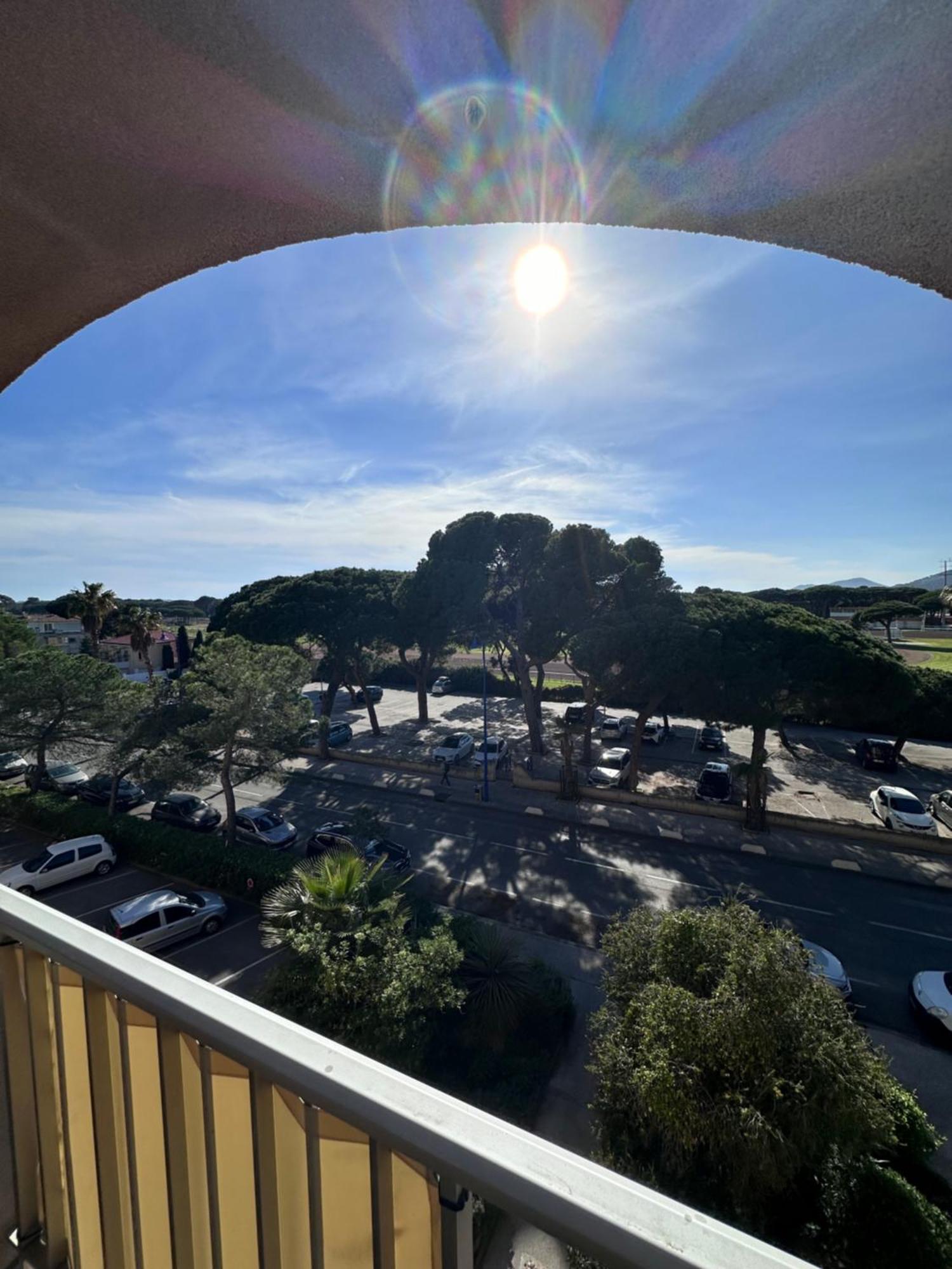 Sejour Au Port Apartman Hyères Kültér fotó