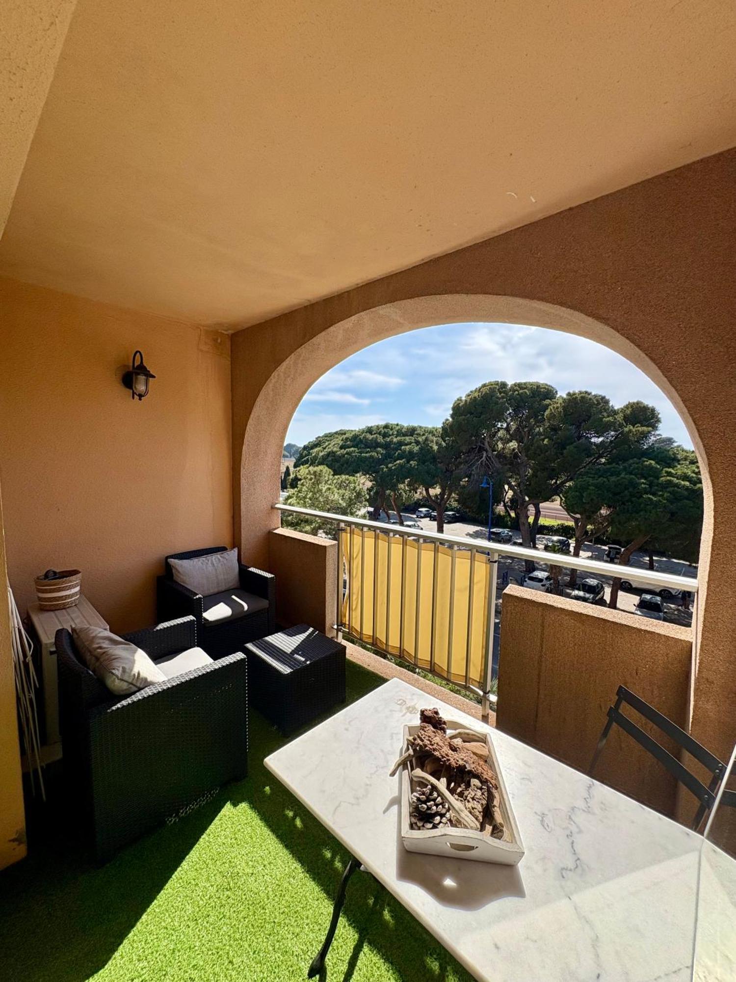 Sejour Au Port Apartman Hyères Kültér fotó