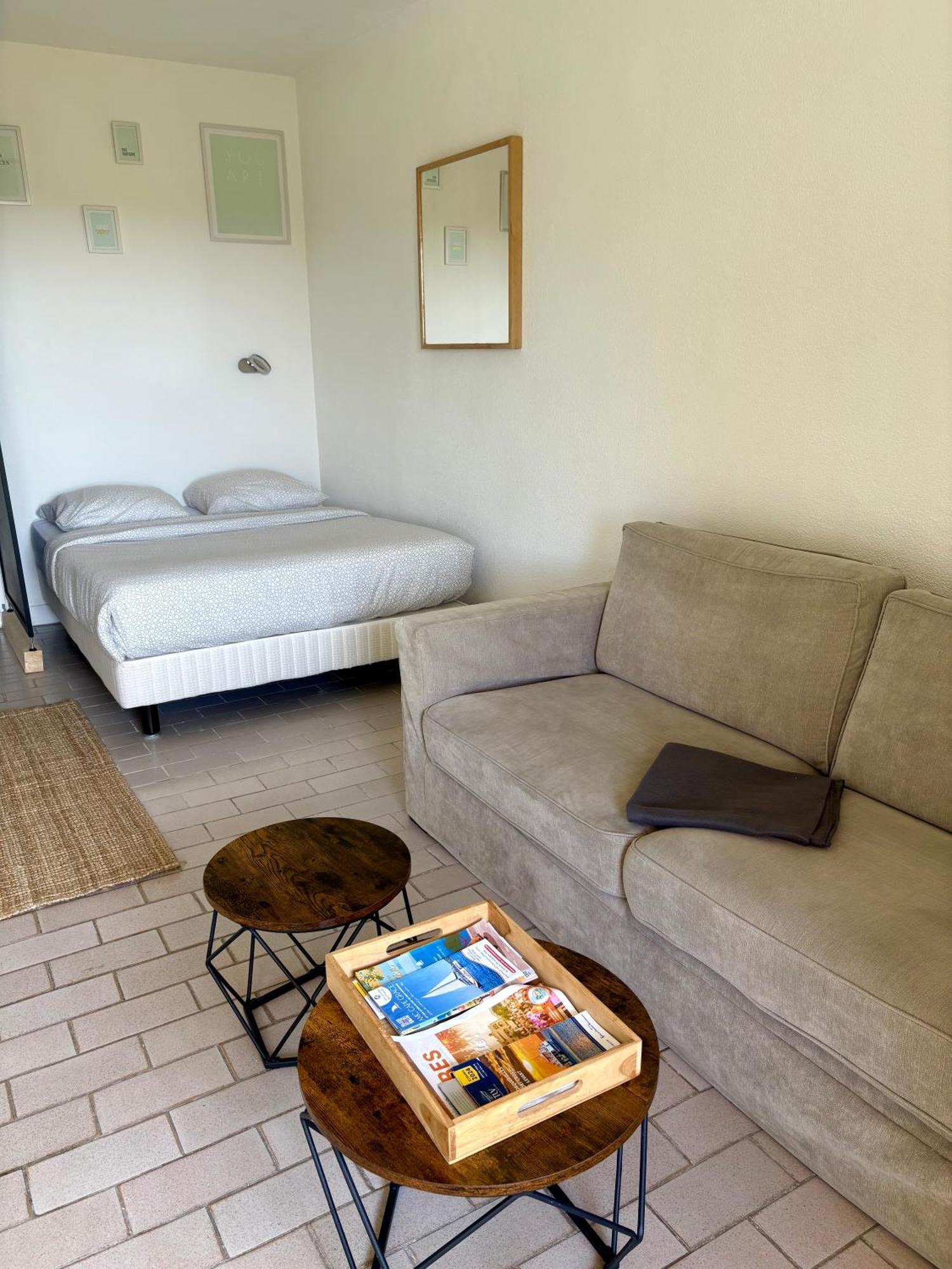 Sejour Au Port Apartman Hyères Kültér fotó